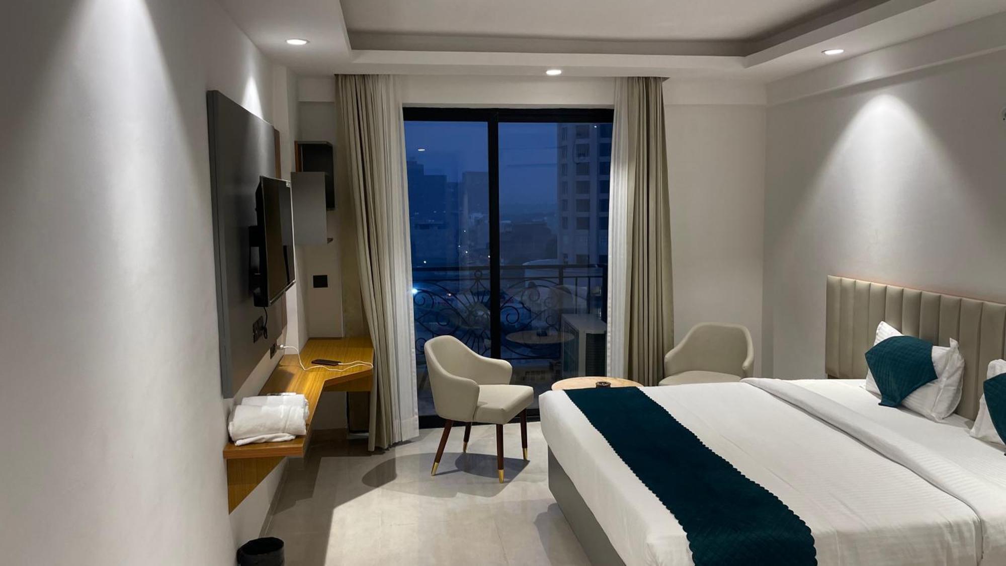 Hotel Maple Tree - Near Ekana Cricket Stadium - Lucknow Esterno foto