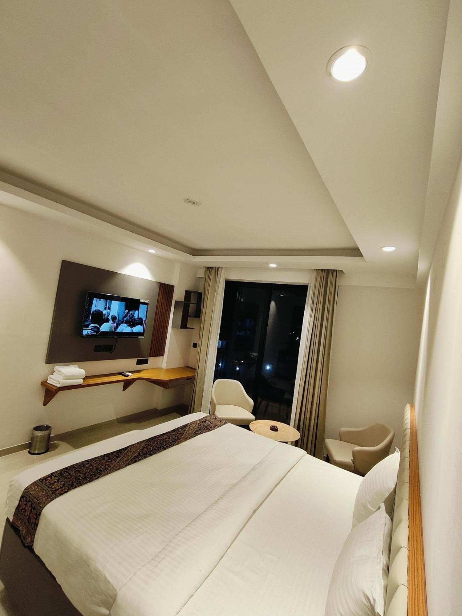 Hotel Maple Tree - Near Ekana Cricket Stadium - Lucknow Esterno foto