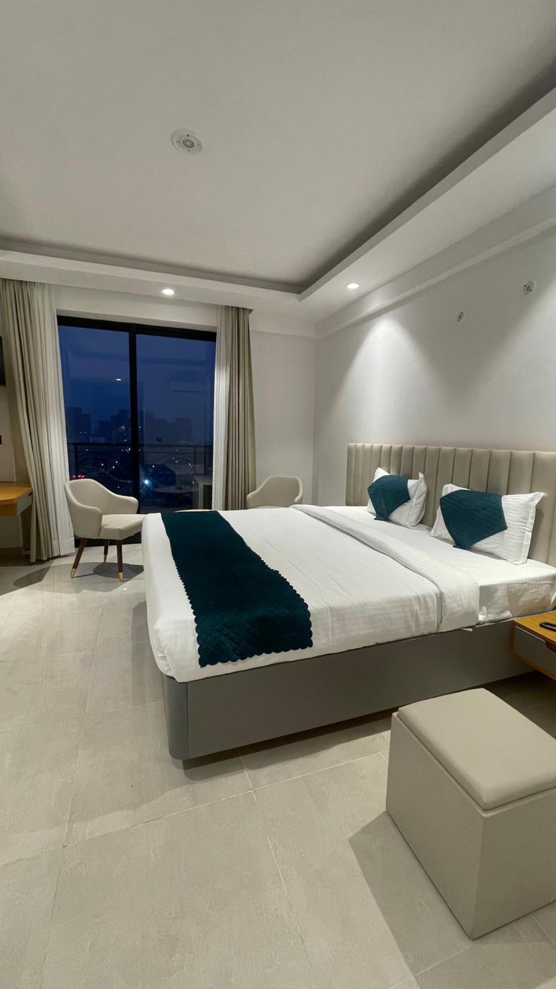Hotel Maple Tree - Near Ekana Cricket Stadium - Lucknow Esterno foto